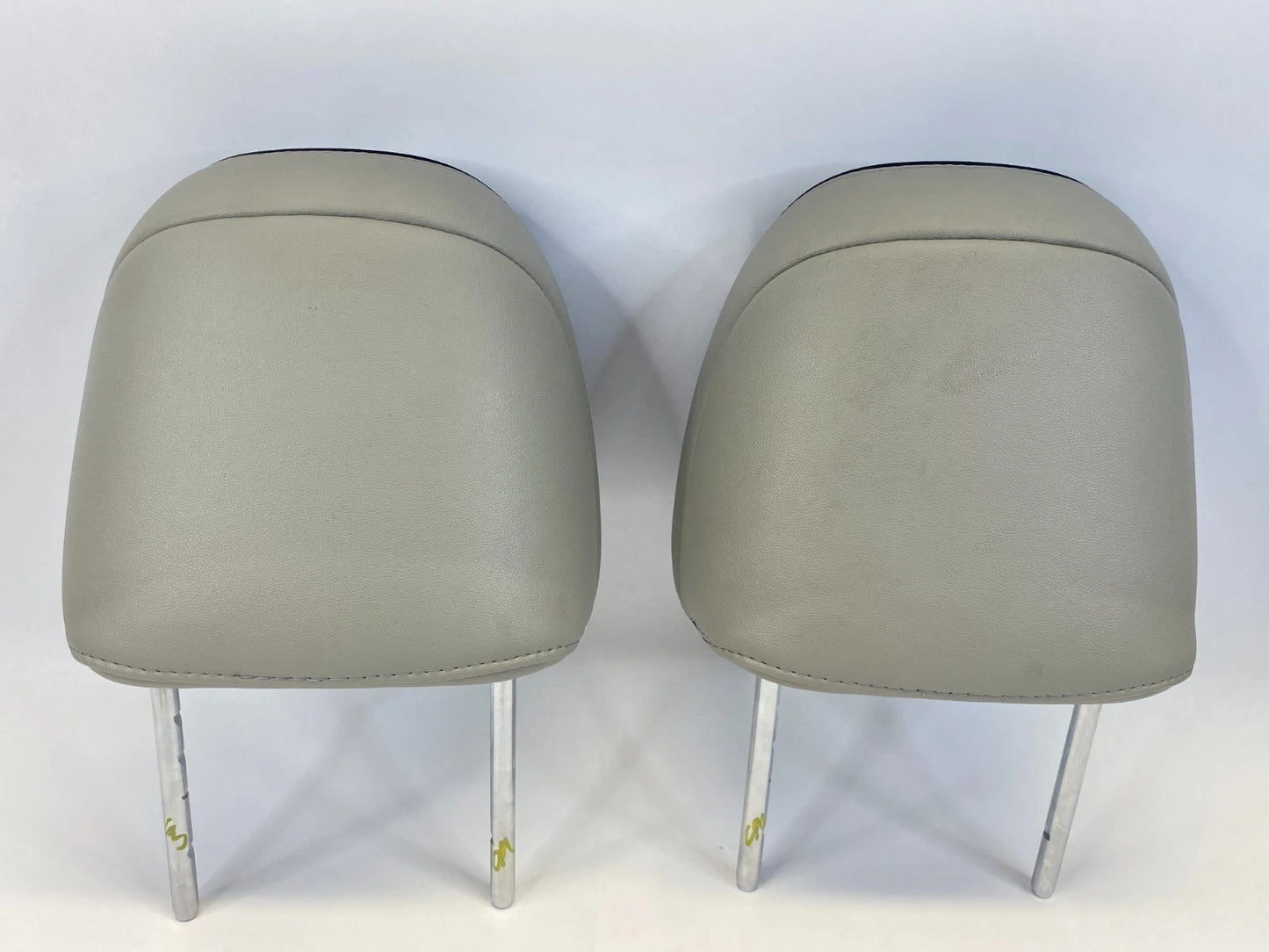 2009-2016 TOYOTA VENZA FRONT SEAT LEFT & RIGHT HEADREST HEAD REST OEM