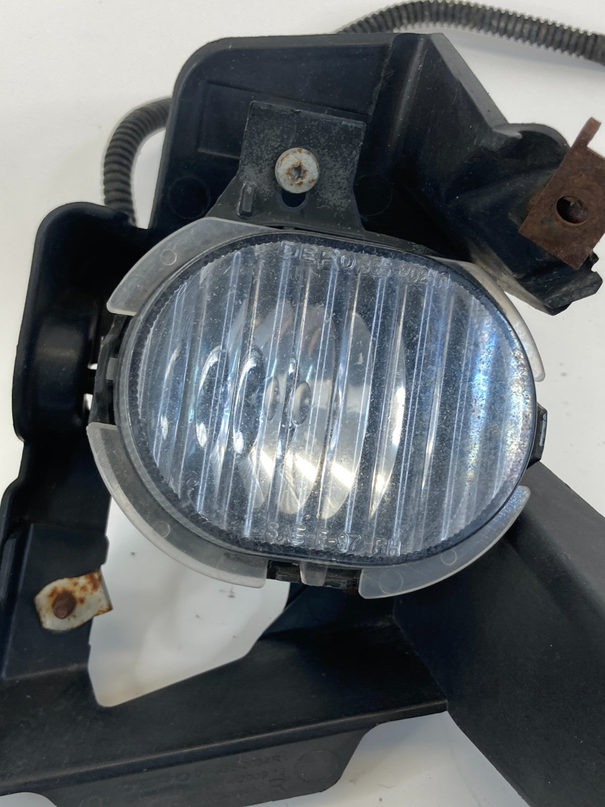 2000-2005 Chevrolet Monte Carlo Right Passenger Corner Park Fog Light Lamp