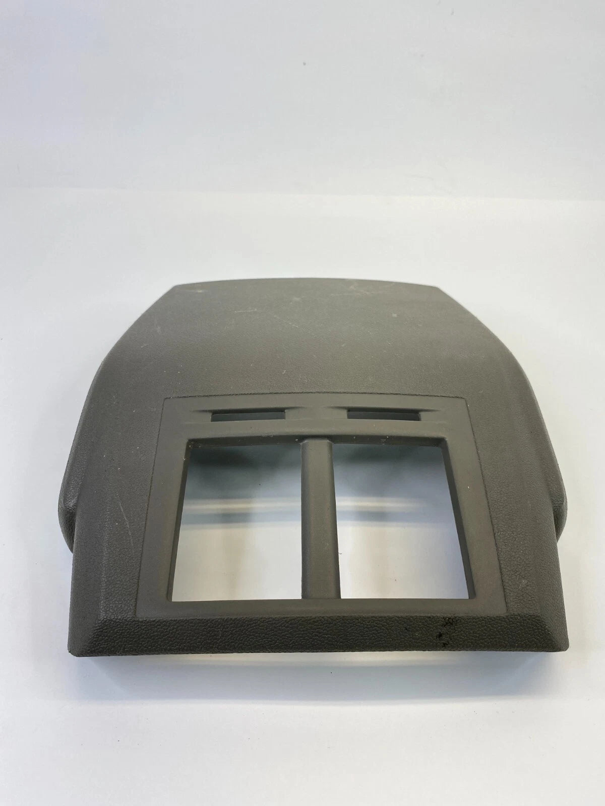 2008 CHRYSLER 300 REAR CENTER CONSOLE CAP END AC HEAT AIR VENT GRILLE BEZEL TRIM