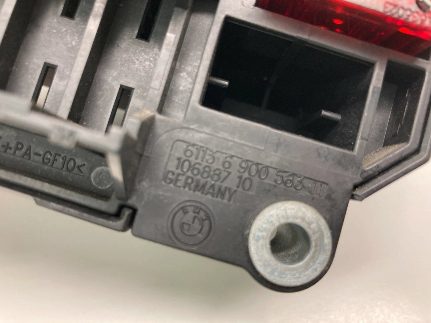2002-2005 BMW 745I REAR TRUNK POWER DISTRIBUTION FUSE BOX RELAY 61136900583 OEM