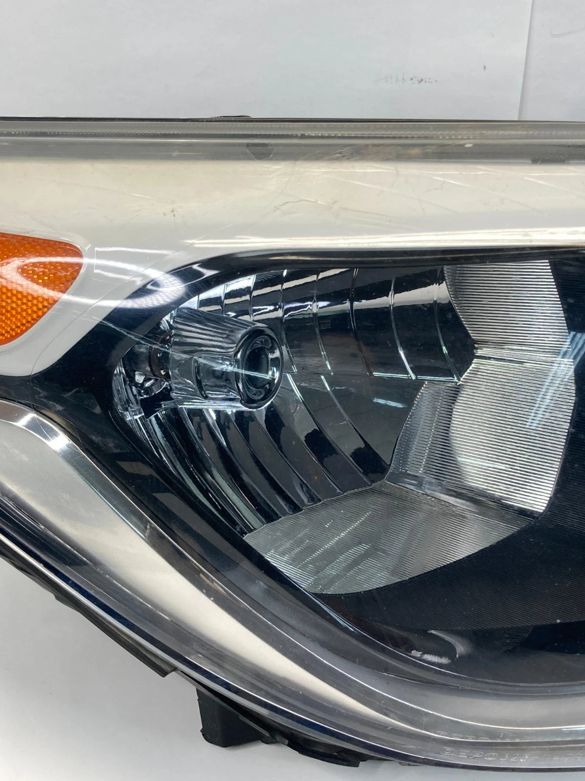 2014-2016 Kia Soul Front Right Side Headlight Headlamp Head Lamp Halogen