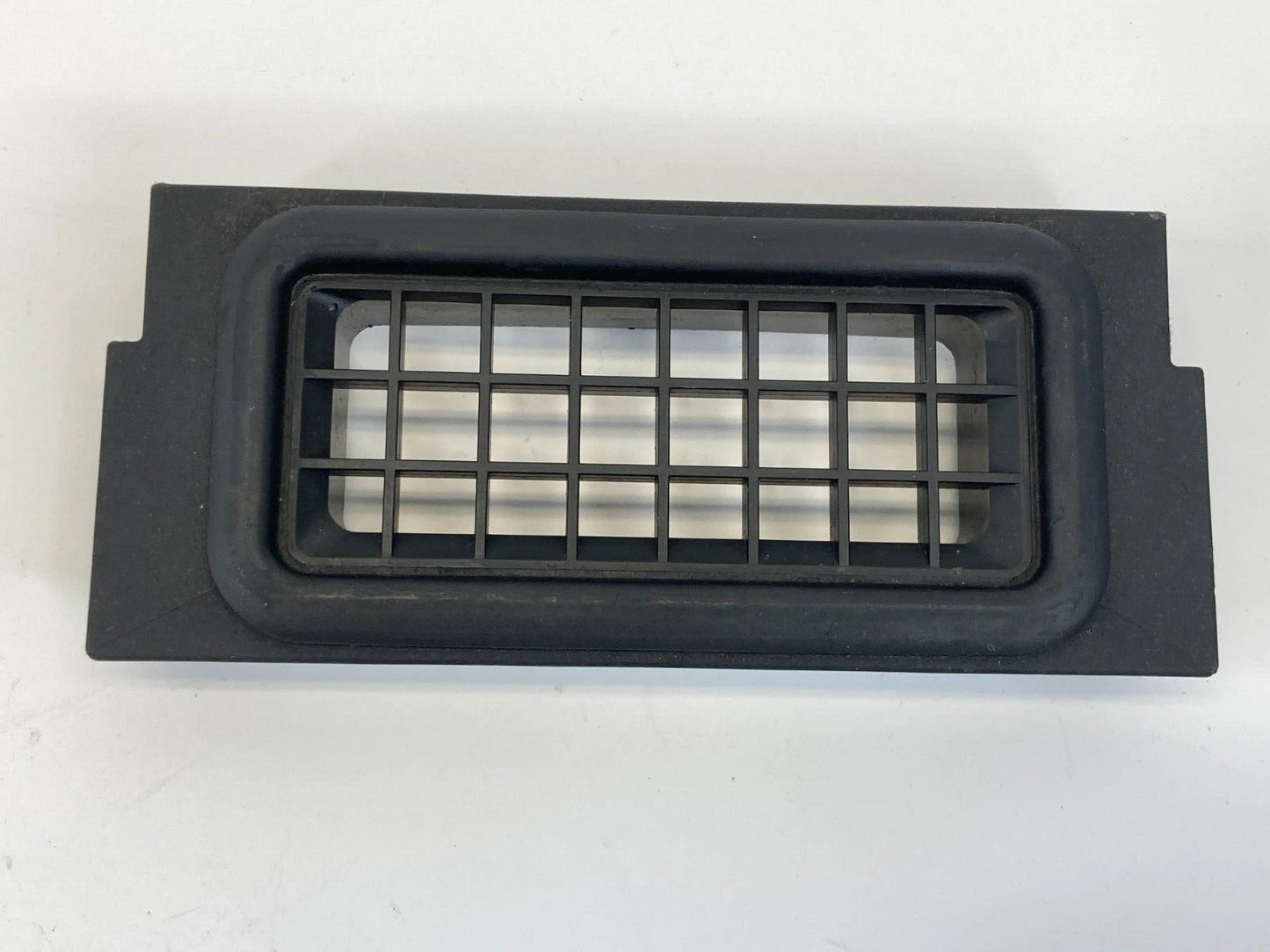 2007 2008 INFINITI G35 SEDAN CENTER CONSOLE AIR VENT GRILLE COVER TRIM OEM