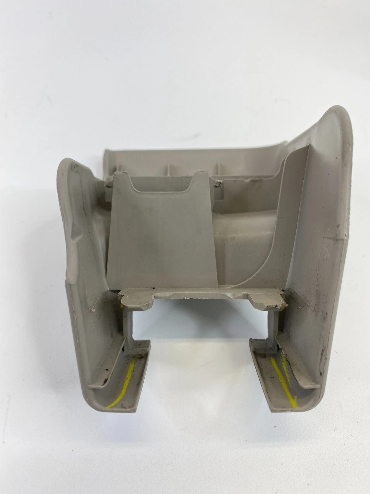 2002-2006 TOYOTA CAMRY LEFT SEAT OUTER TRACK END CAP COVER TRIM 72138-AA070