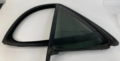 2004-2009 CADILLAC SRX REAR LEFT DOOR QUARTER VENT WINDOW GLASS 43R-004596 OEM