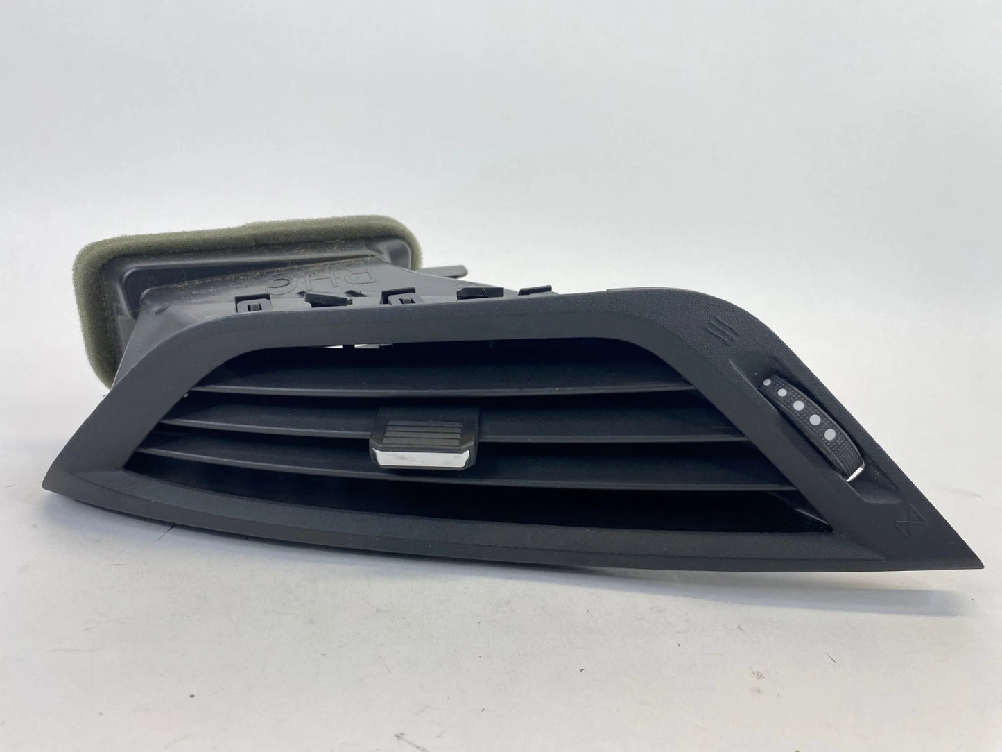 10-17 CHEVROLET EQUINOX DASHBOARD CENTER RIGHT AC AIR VENT INNER OEM 2880746