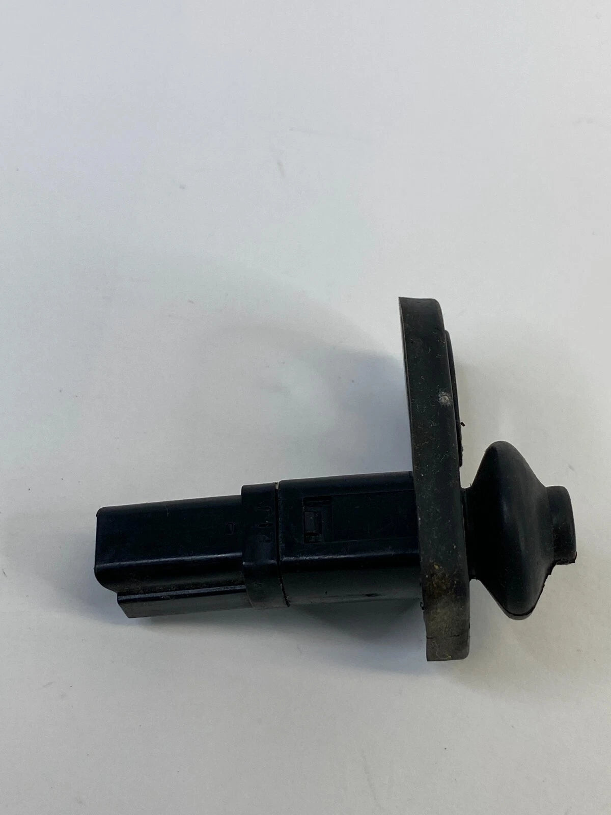 1995-2011 HYUNDAI ACCENT FRONT LEFT DRIVER DOOR JAMB AJAR LIGHT SENSOR SWITCH