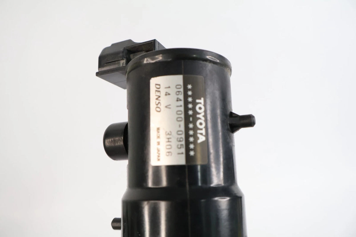 2004-2009 TOYOTA PRIUS HYBRID INVERTER WATER PUMP COOLANT 064100-0951 OEM