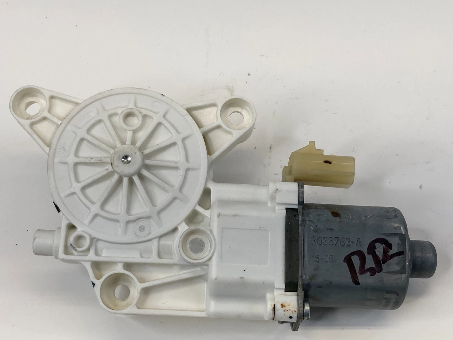 2015-2017 CHRYSLER 200 PASSENGER REAR RIGHT SIDE POWER WINDOW MOTOR OEM 3035783A
