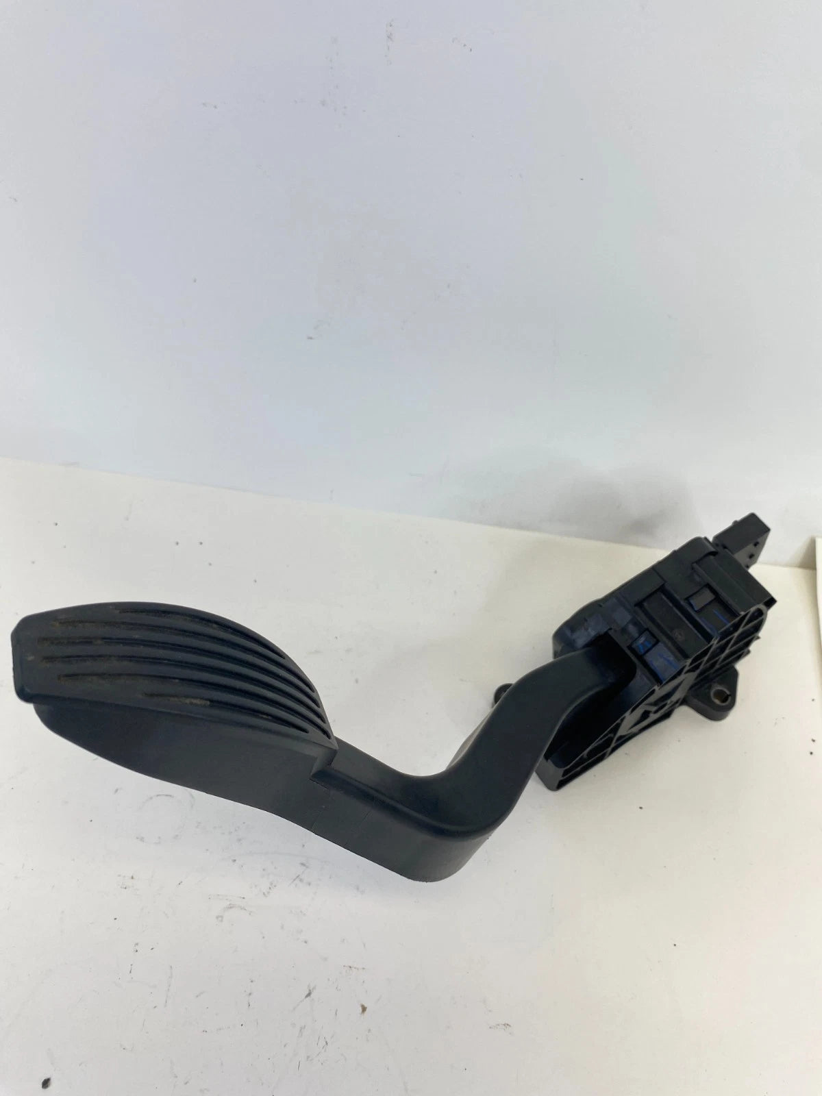 2012-2019 Fiat 500 1.4L AT Accelerator Gas Pedal 68073429AB OEM