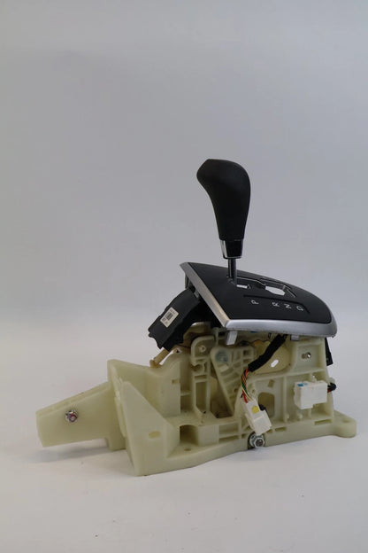 2012-2014 HYUNDAI ACCENT AUTOMATIC FLOOR SHIFTER SELECTOR LEVER ASSY 46700-1R220