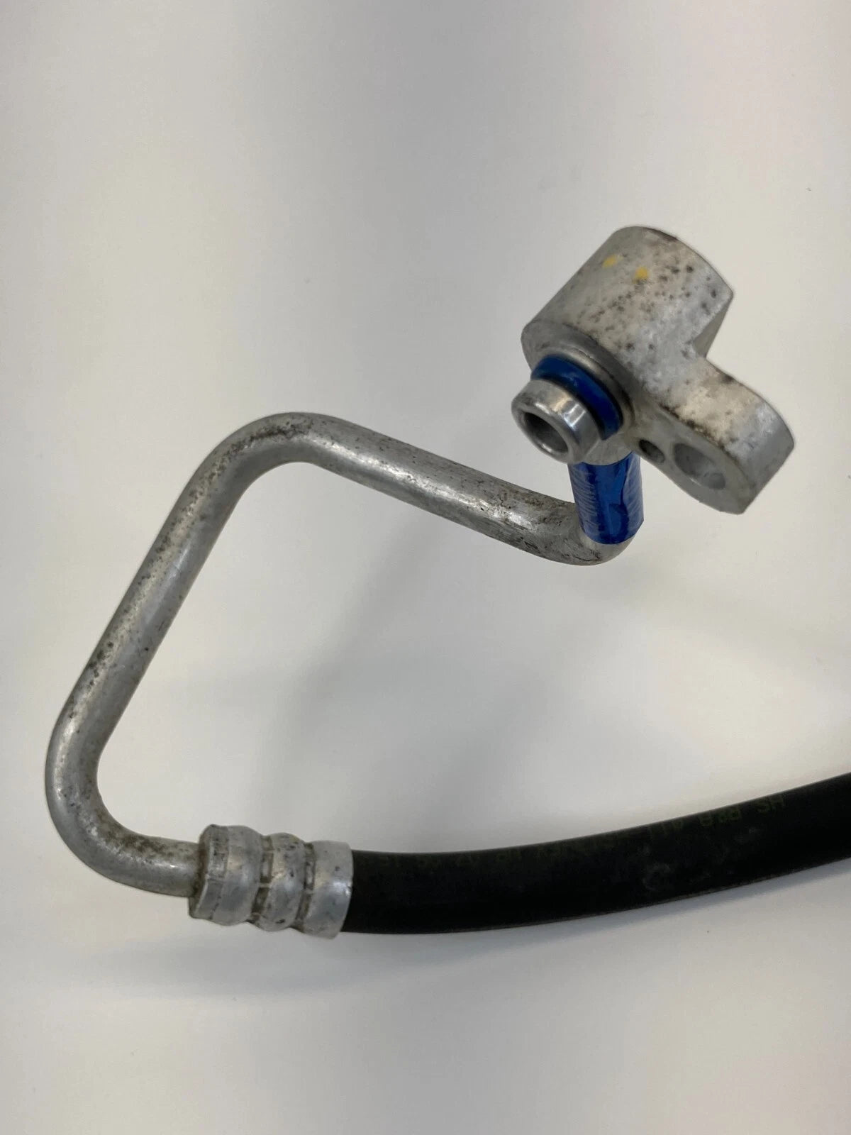 2012-2017 HYUNDAI ACCENT 1.6L L4 A/C REFRIGERANT DISCHARGE HOSE PIPE LINE OEM