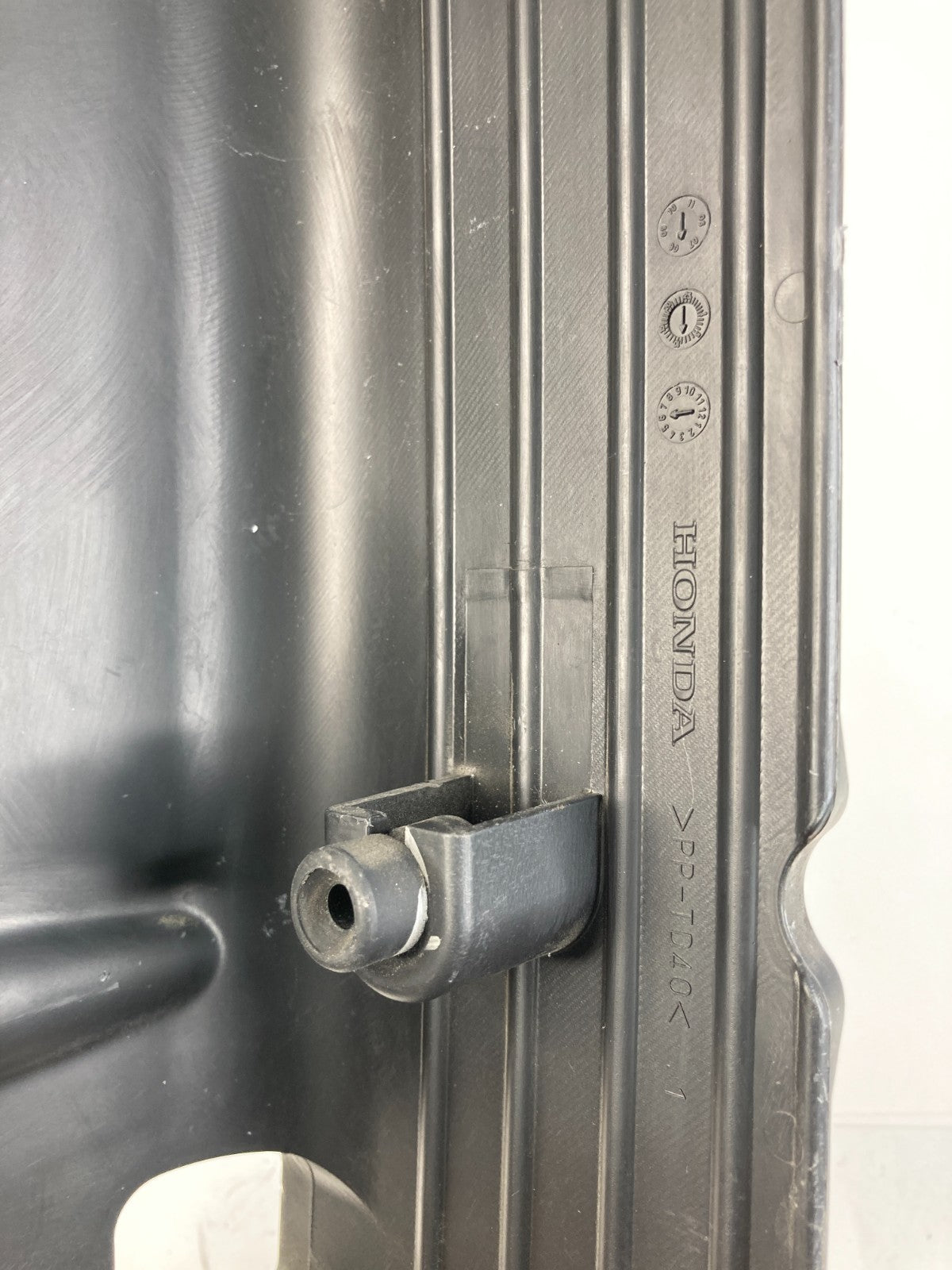 2007-2012 Acura RDX 2.3L A/T Engine Cover Fuel Injector Rail Trim Cover OEM