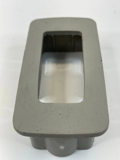 2006 2007 CHRYSLER 300 REAR LEFT SIDE DOOR WINDOW SWITCH COVER BEZEL 1052530AB