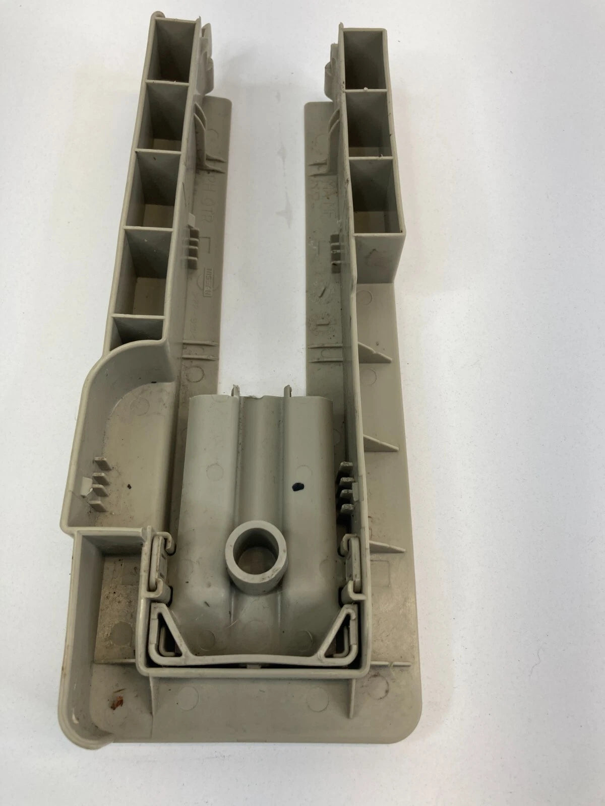 2003 2004 03 04 INFINITI G35 FRONT RIGHT SEAT TRACK COVER TRIM FLOOR OEM