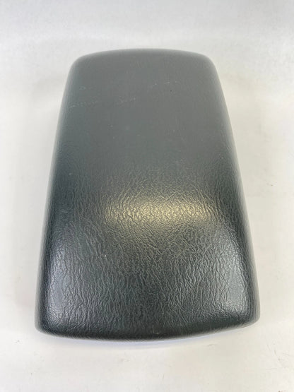 2002-2007 JEEP LIBERTY CENTER CONSOLE LID ARMREST ARM REST VINYL GRAY OEM