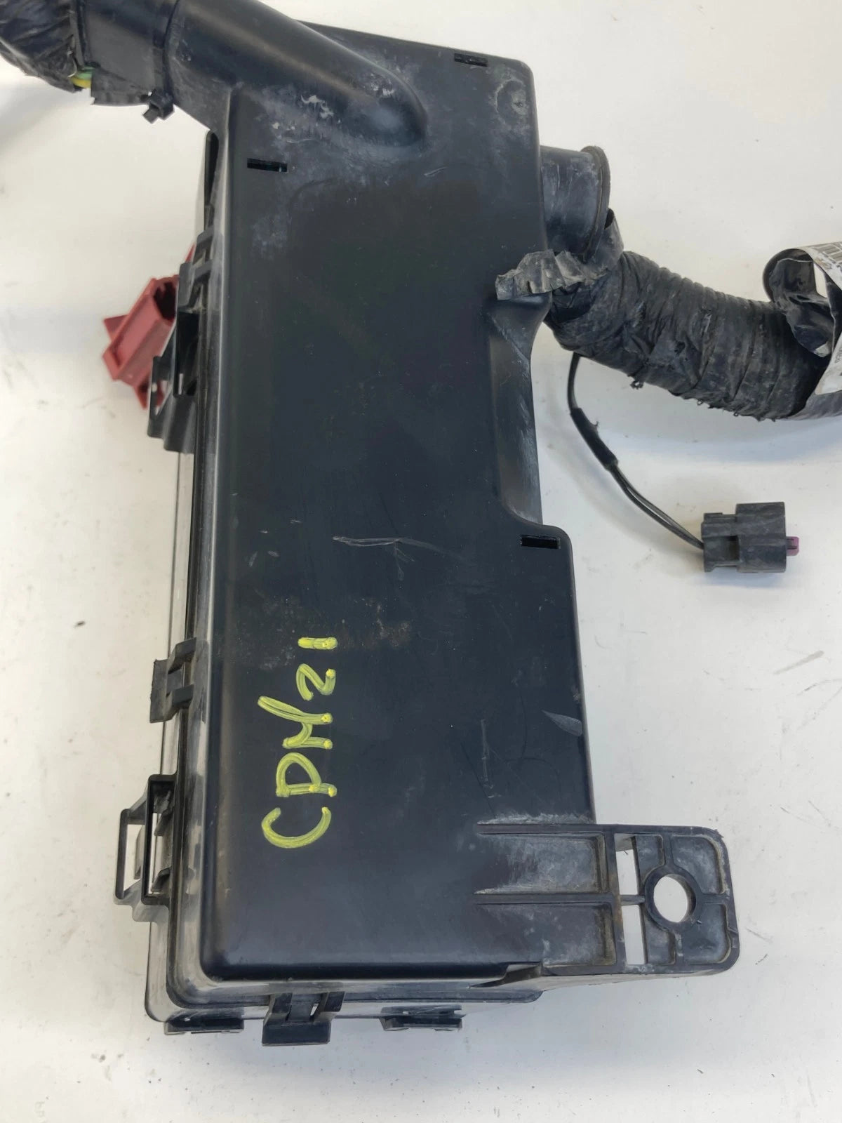 03-05 CHRYSLER PT CRUISER 2.4L A/T ENGINE FUSE RELAY BOX JUNCTION BLOCK ASSY OEM