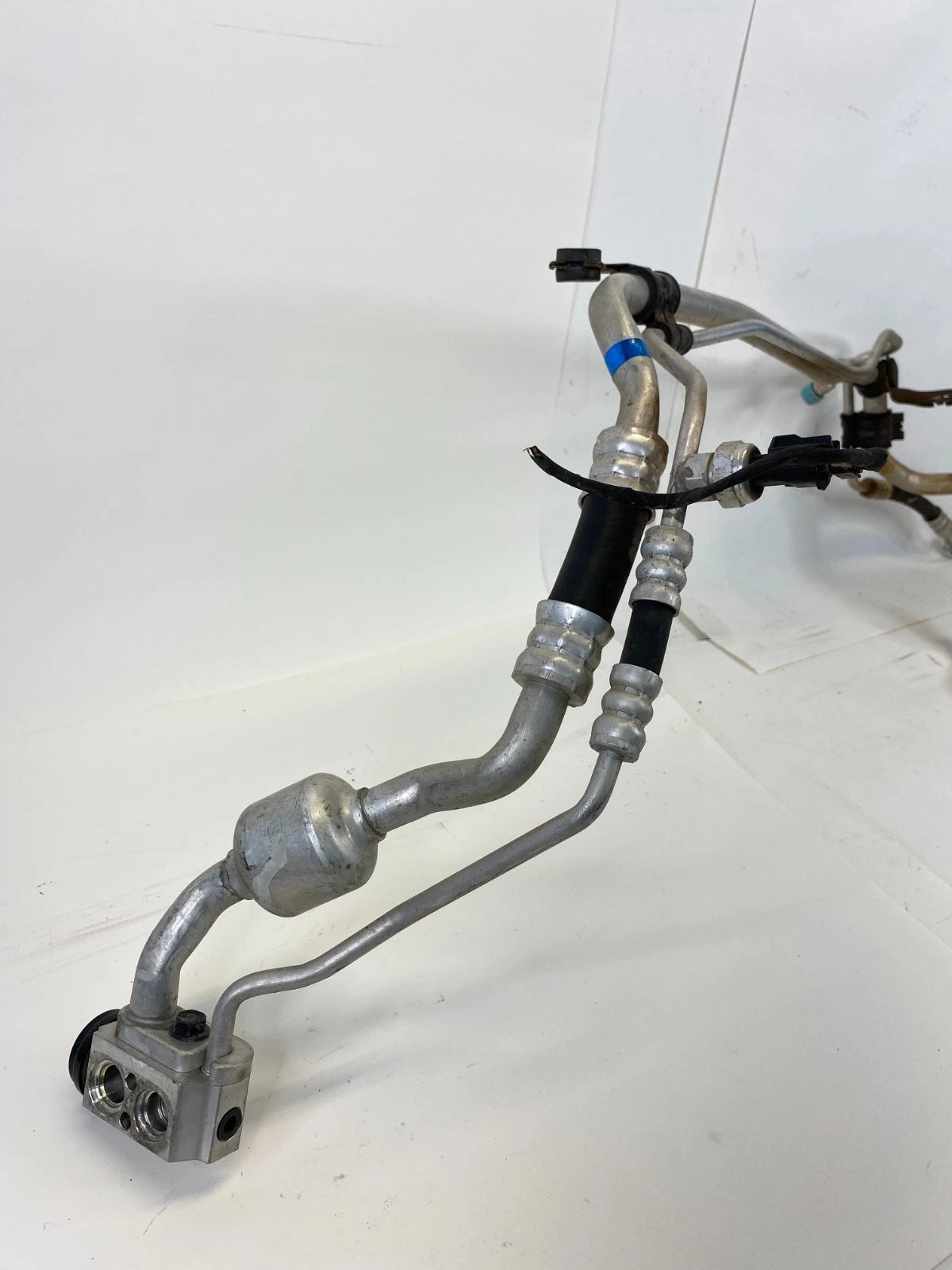 12-17 HYUNDAI ACCENT VELOSTER 1.6L L4 A/C REFRIGERANT SUCTION & LIQUID HOSE LINE