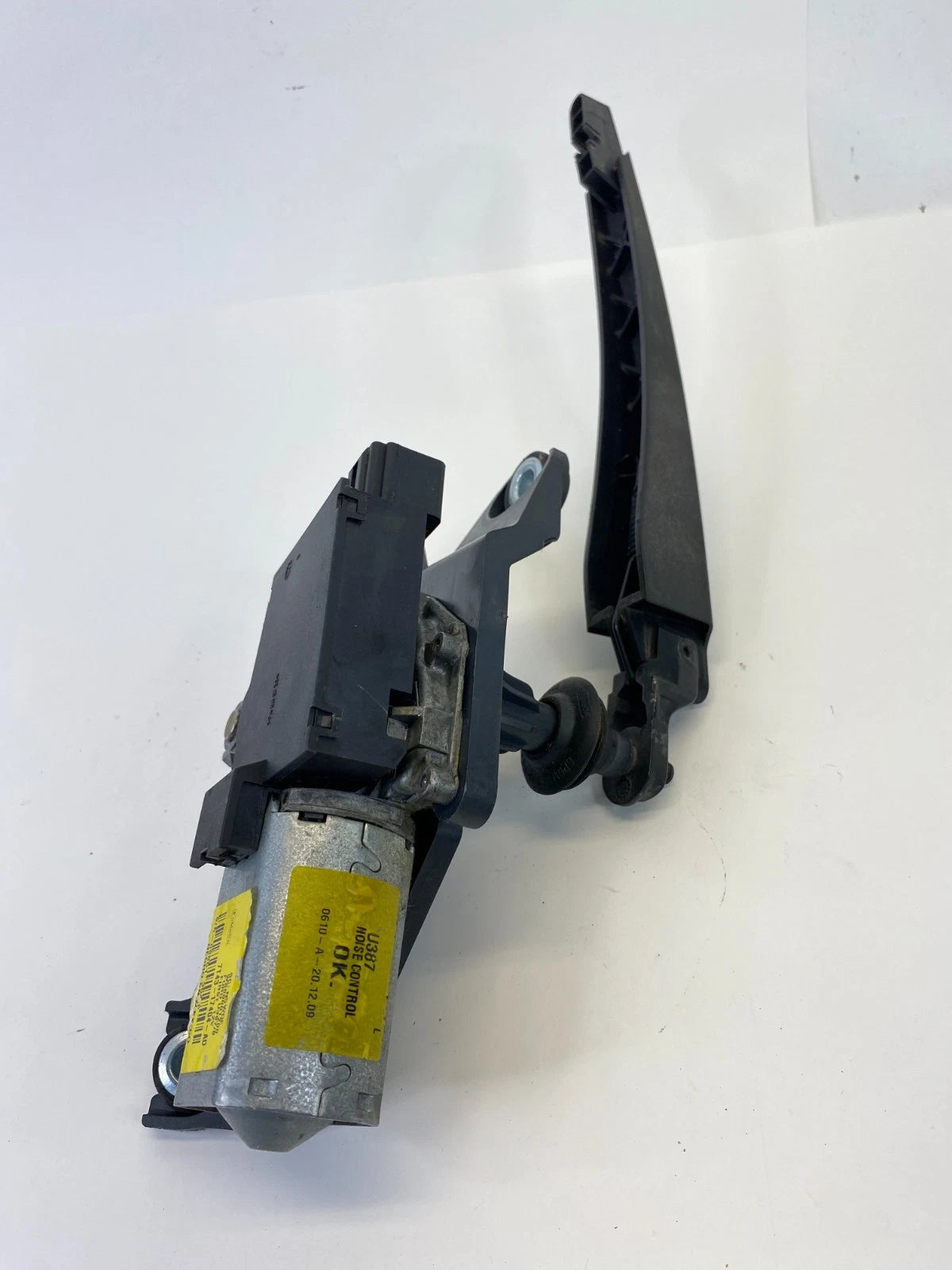 07 08 09 10 FORD EDGE REAR WINDSHIELD WIPER AND MOTOR 7T43-17404-AD OEM
