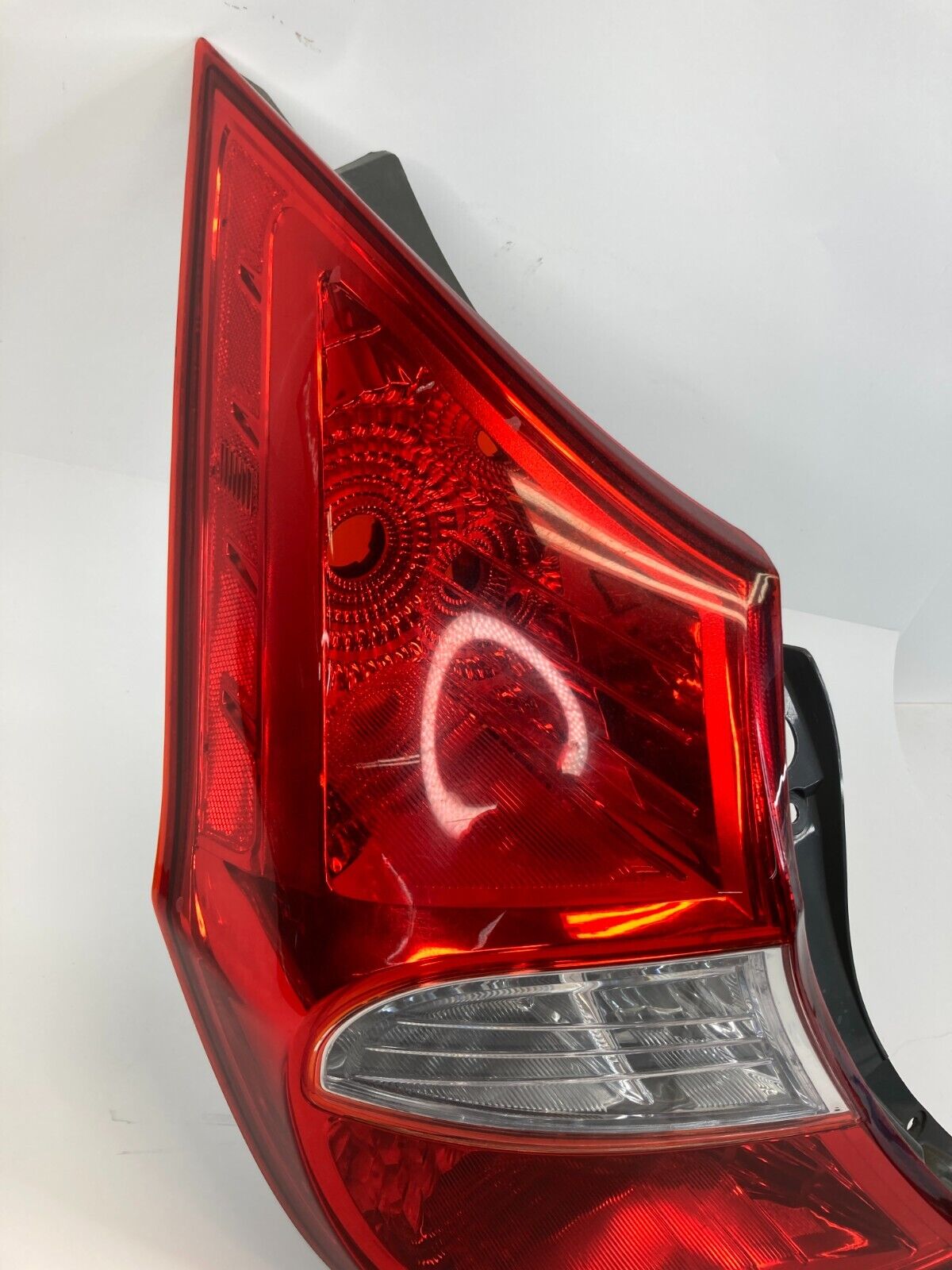 2012-2017 Hyundai Accent Rear Left Back Side Tail Light Lamp Taillight 92401-1R2