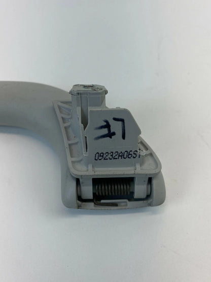 05-07 VOLKSWAGEN JETTA SEDAN FRONT LEFT ROOF INNER GRAB GRIP HANDLE 1K0857607H