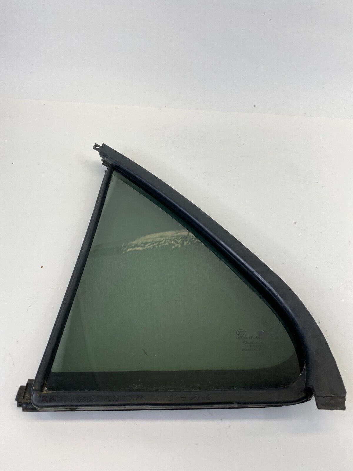 2003-2009 Kia Sorento Rear Right Door Quarter Window Vent Glass 83572-3E000 OEM