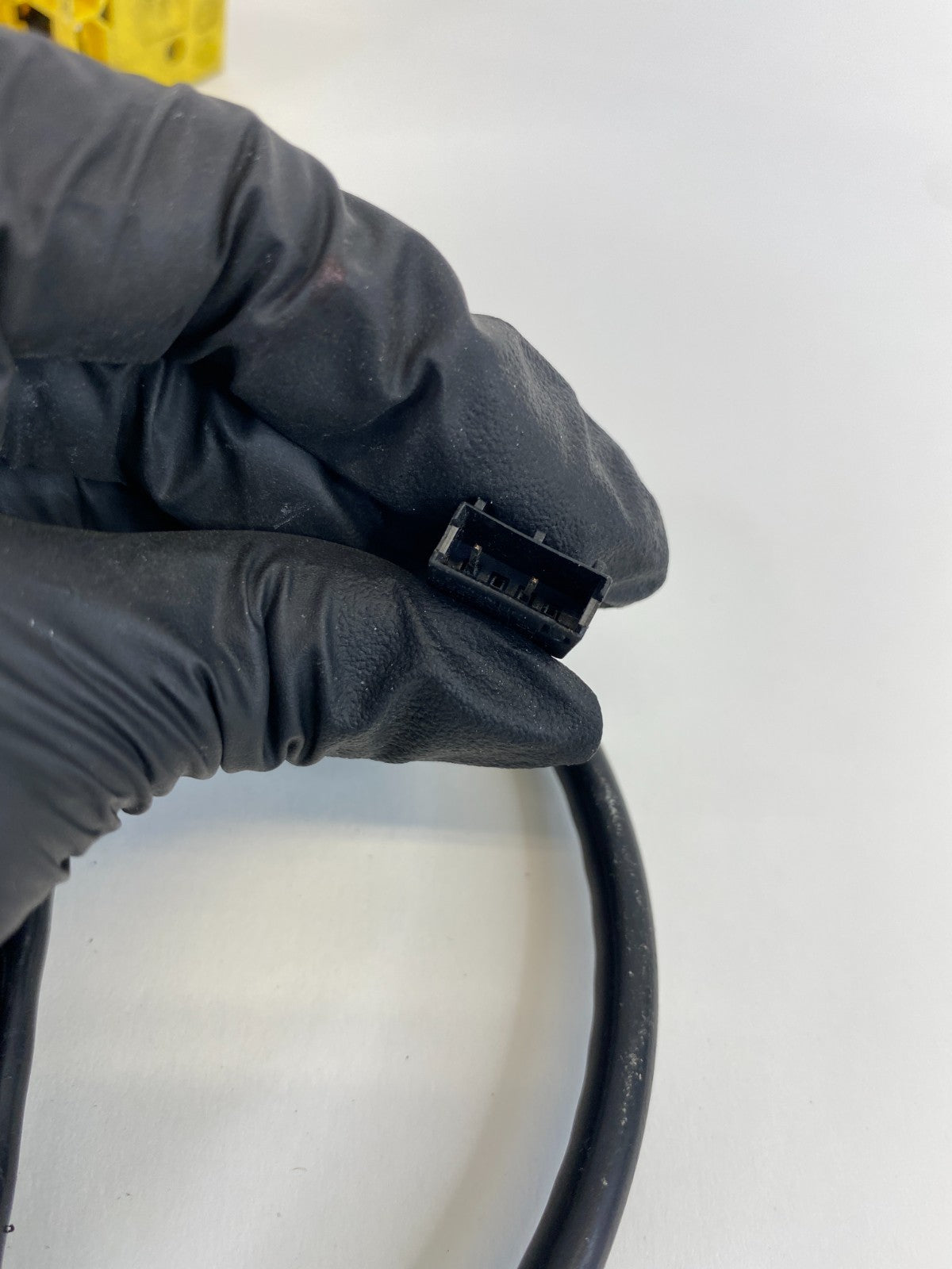 2003-2006 Range Rover Front Right Passenger Side Seat Belt Buckle FR RH OEM