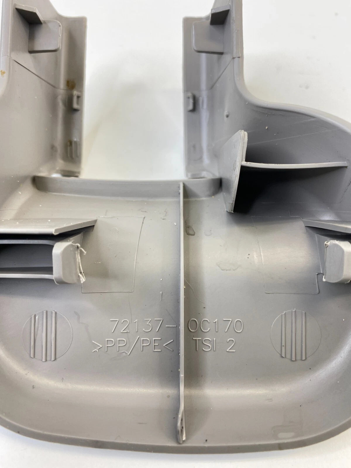 01-04 TOYOTA SEQUOIA FRONT RIGHT SEAT LEFT SEAT RAIL TRACK MOUNT BOLT 721370C170