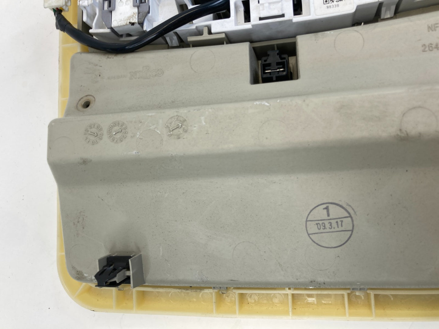 2009-2013 Infiniti G37 Sedan Overhead Console Dome Map Lamp w Sunroof Switch