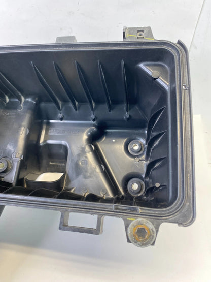 05 06 TOYOTA SIENNA 3.3L AIR CLEANER BOX LOWER HOUSING COVER 17701-0A100 OEM