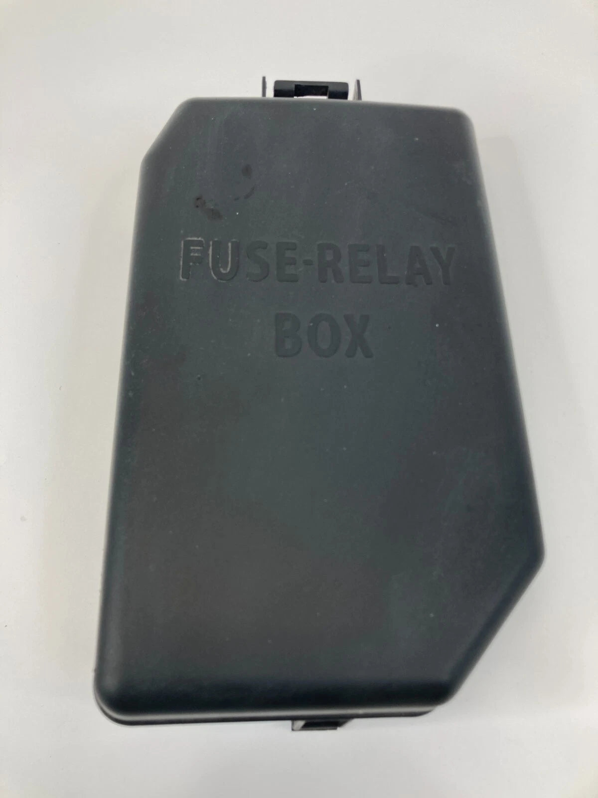 2006-2011 HYUNDAI ACCENT ENGINE 1.6L FUSE BOX BLOCK COVER LID 91940-1E101 OEM