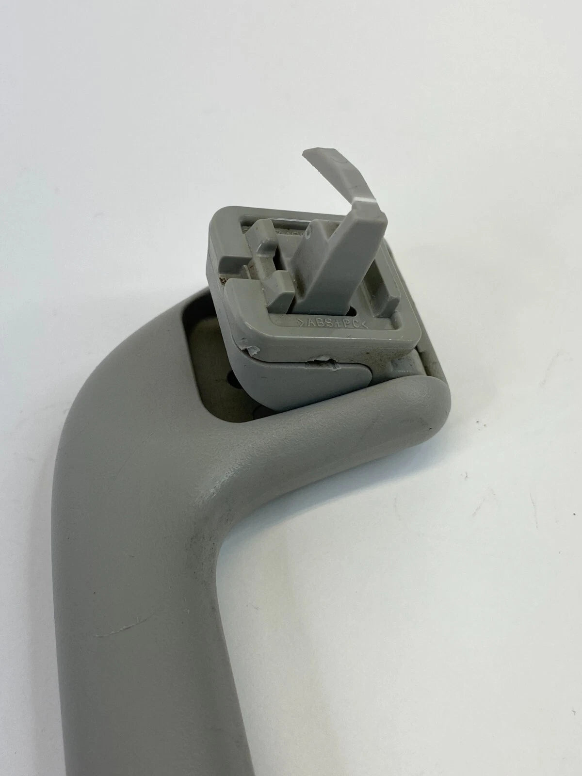 2010-2015 TOYOTA PRIUS REAR LEFT SIDE ROOF INNER GRAB GRIP HANDLE 674683-8010