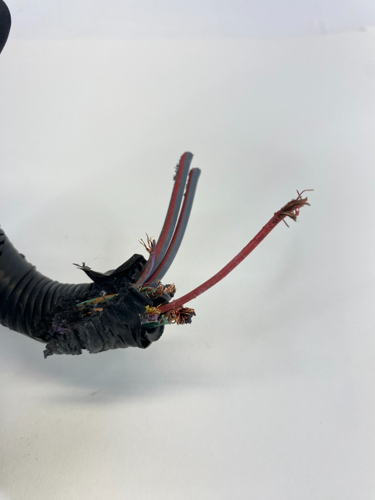 2009-2011 Jaguar XF 4.2L A/T RWD ABS Anti Lock Brake Pump Socket Plug Connector