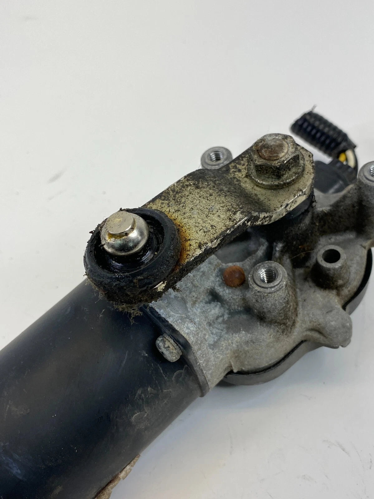 1998-2002 HONDA ACCORD COUPE 2-DR WINDSHIELD WIPER MOTOR ASSEMBLY 76505-SDN OEM
