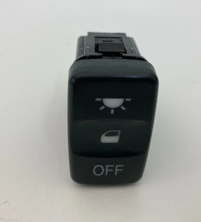 1999-2004 HONDA ODYSSEY DOOR DOME LIGHT LAMP OFF CONTROL SWITCH BUTTON 2M17774