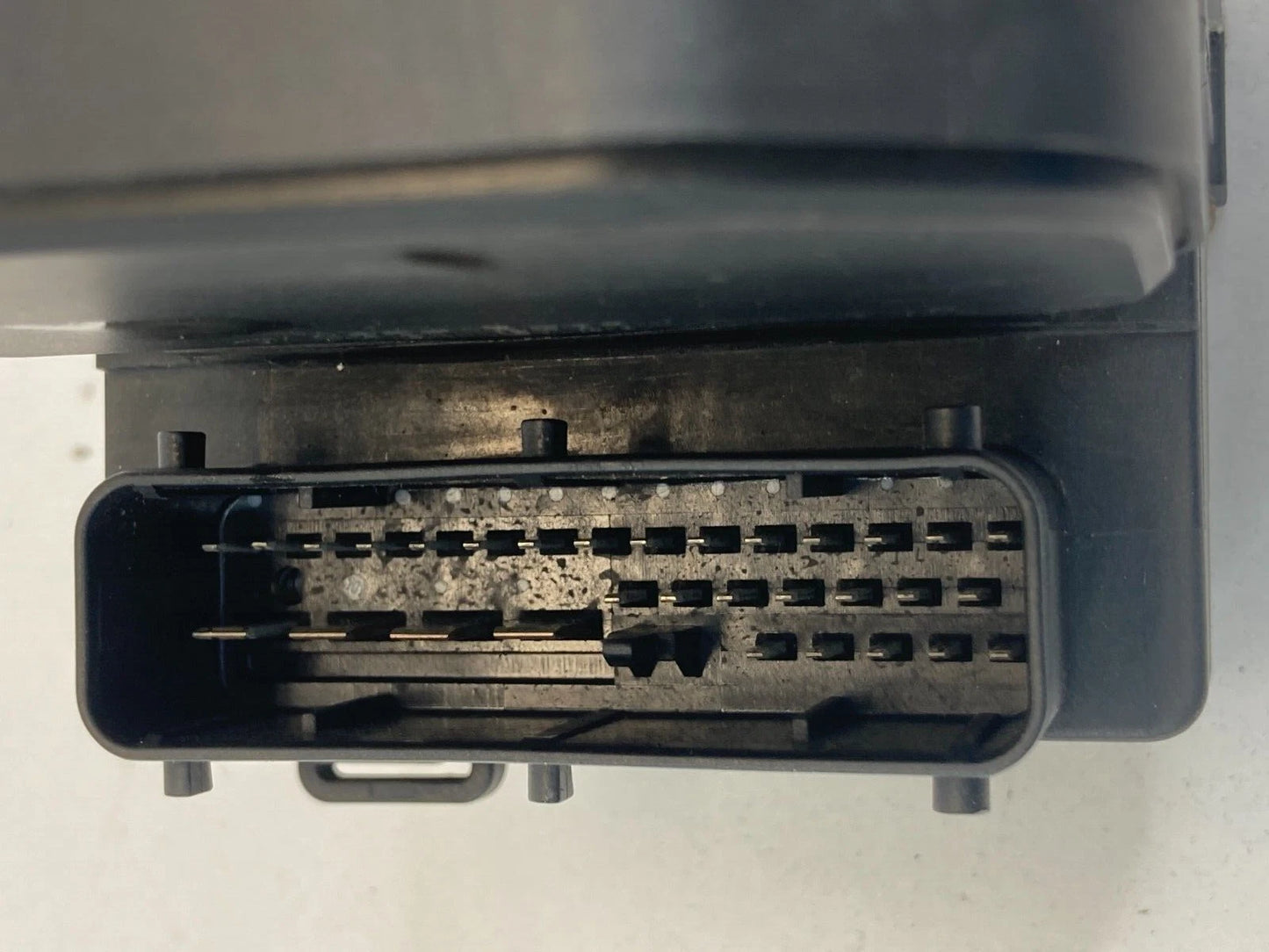 2002-2004 SUBARU OUTBACK 2.5L ABS ANTI-LOCK BRAKE PUMP MODULE 27534AE06B OEM