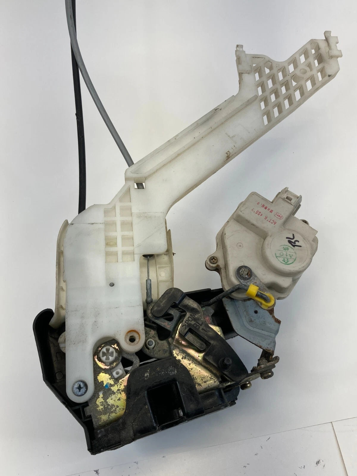 2001-2006 HYUNDAI ELANTRA REAR LEFT BACK DOOR LOCK LATCH RELEASE ACTUATOR OEM
