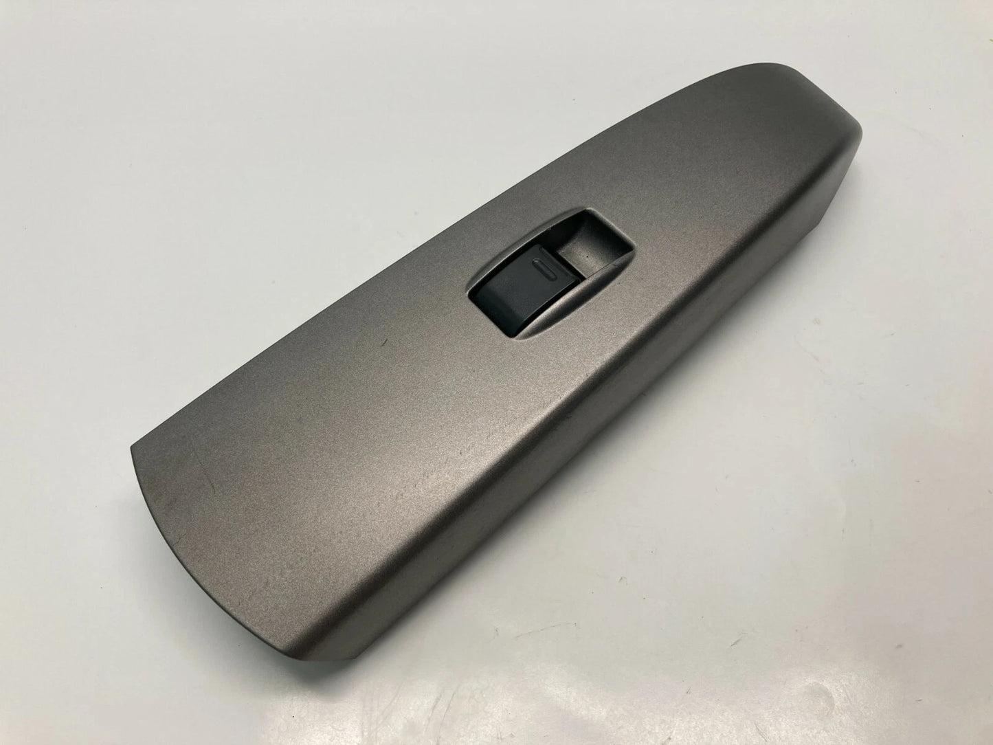 04-09 TOYOTA PRIUS REAR LEFT DOOR POWER WINDOW SWITCH BEZEL TRIM 74272-47050 OEM