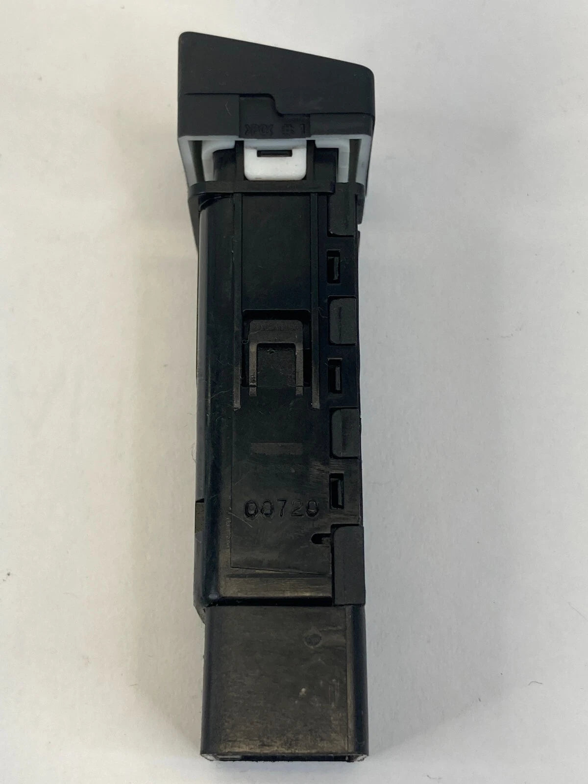 2010-2013 KIA SOUL TRACTION TRACT CONTROL SWITCH BUTTON 621W05010 OEM