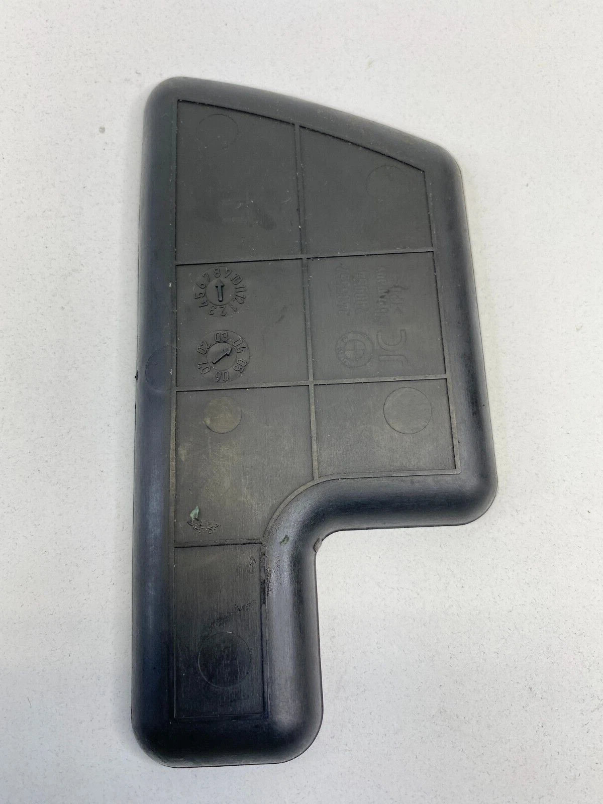 2004-2010 BMW X3 CENTER CONSOLE STORAGE COMPARMENT LINNER RUBBER MAT 3405552 OEM