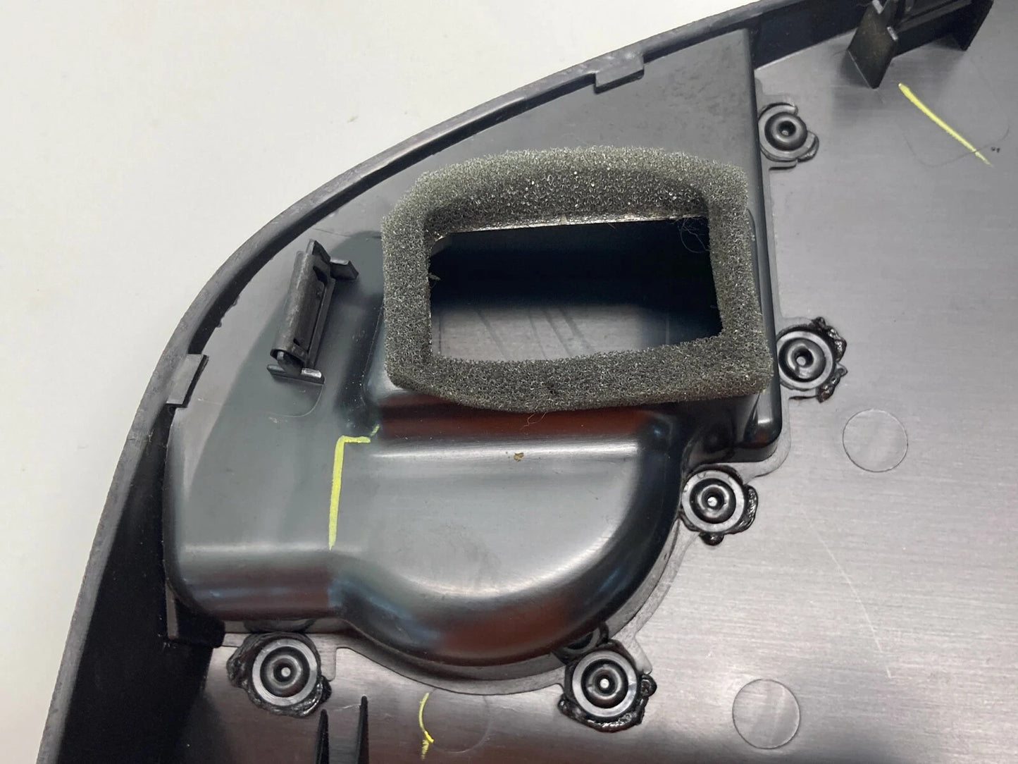 03-07 CADILLAC CTS RIGHT DASH SIDE ACCESS COVER PANEL TRIM W AIR VENT 1220510257