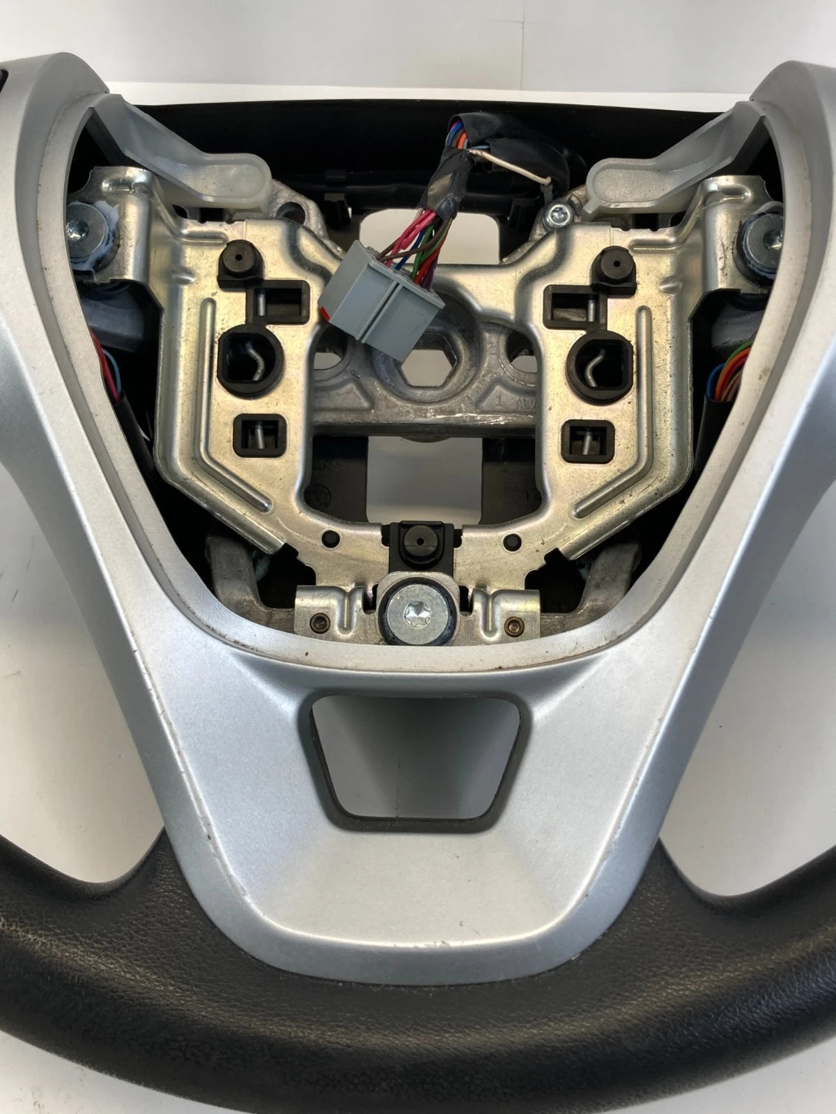 2013-2019 FORD TAURUS INTERCEPTOR STEERING WHEEL W/ CRUISE CONTROL SWITCH OEM