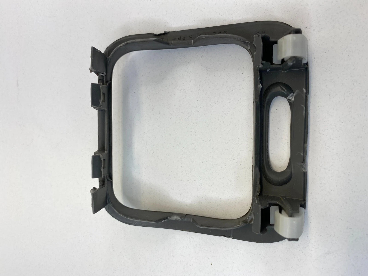 1999-2004 CHEVROLET TRACKER DASH A/C RIGHT PASSENGER AIR VENT COVER BEZEL TRIM