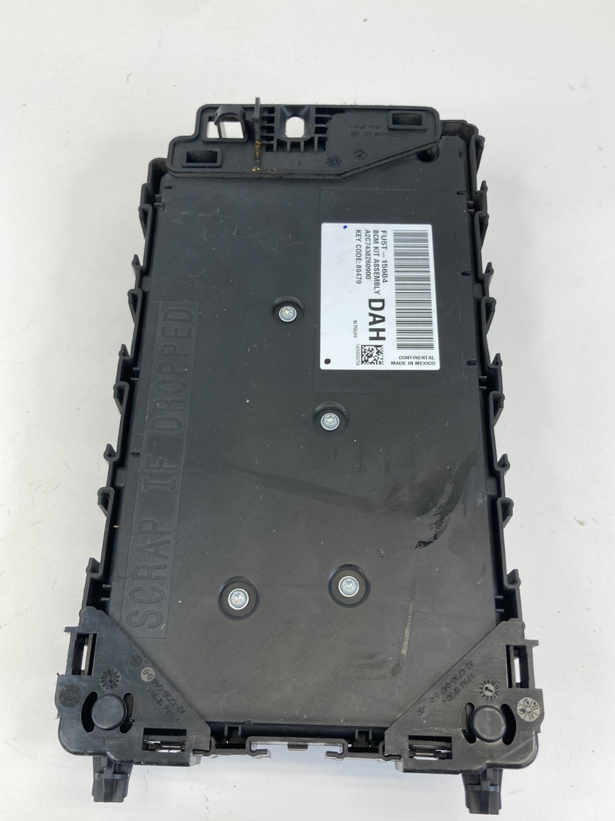 2013 14 15 2016 Ford Fusion 1.5L Power Distribution Fuse Relay Box DG9T-14B476-B