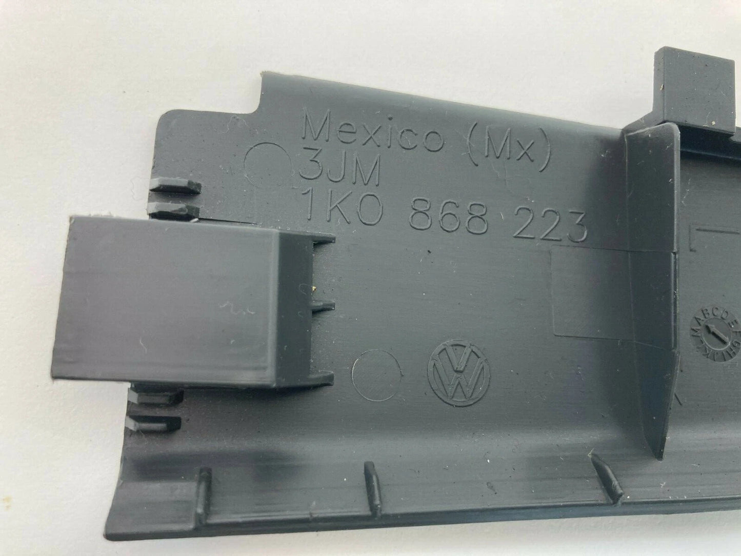 05-10 VOLKSWAGEN JETTA 06-09 RABBIT FRONT LEFT SIDE LOWER A PILLAR TRIM LINING