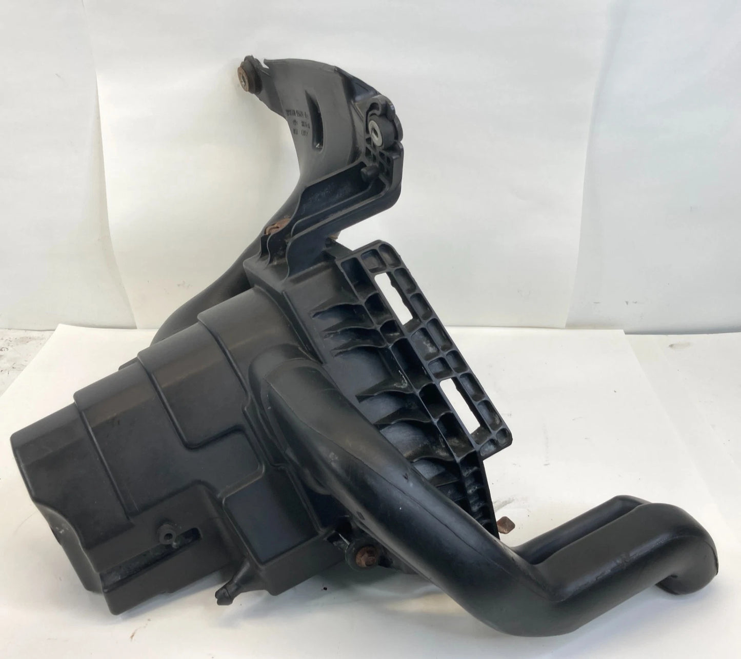08-11 FORD FOCUS 2.0L 16V FWD AIR CLEANER BOX INTAKE ASSEMBLY VP8S4U-9A624-A OEM