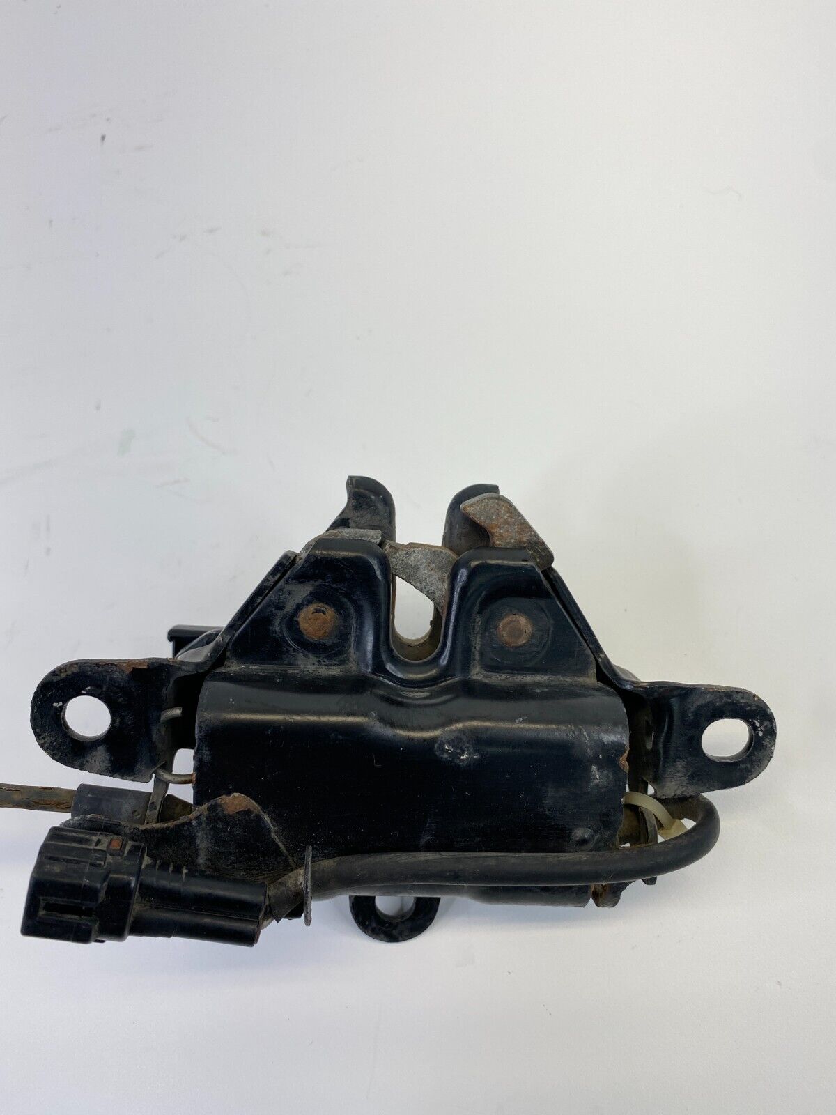 2002 2003 Lexus ES300 2004-2006 Lexus ES330 Hood Lock Latch Release Actuator