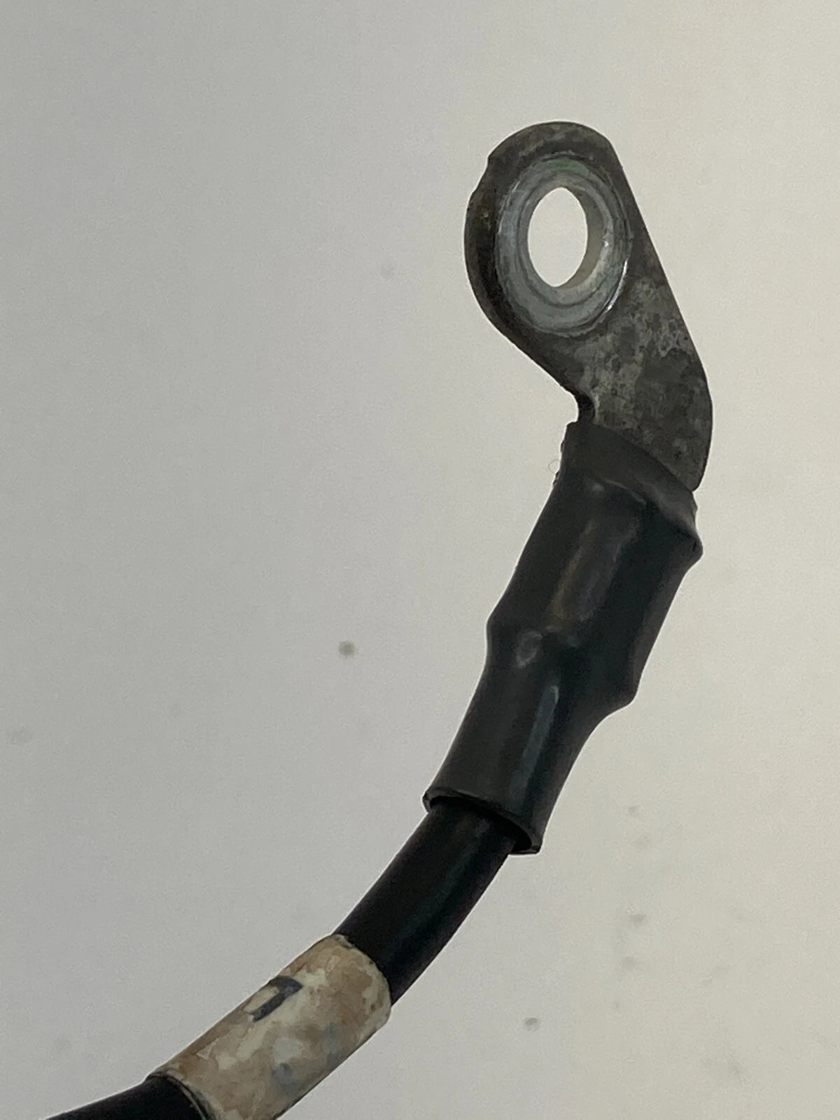 2008-2013 NISSAN ROGUE BATTERY CABLE WIRING TERMINAL W/ BRACKET OEM