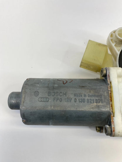 03-06 MERCEDES BENZ E500 FRONT RIGHT SIDE DOOR POWER WINDOW MOTOR 2118203042 OEM