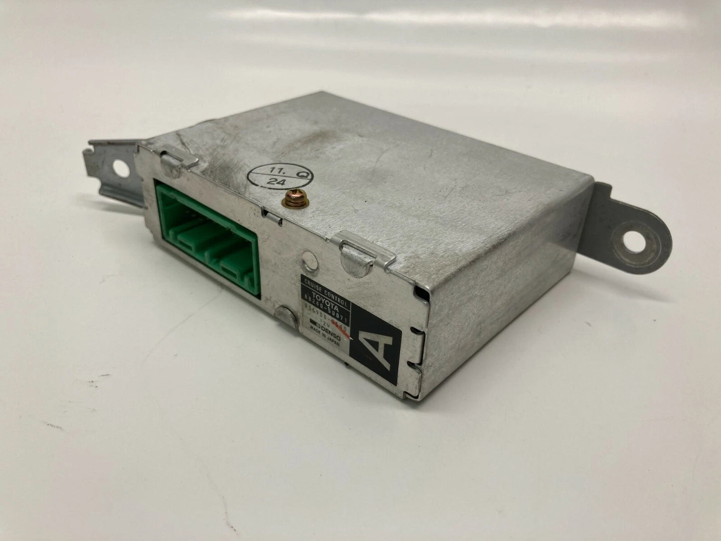 1996 1997 LEXUS LS400 CRUISE CONTROL MODULE COMPUTER 88240-50071 OEM