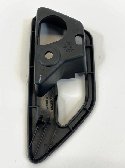 2009 2010 DODGE JOURNEY REAR RIGHT INTERIOR DOOR HANDLE BEZEL 100000254 OEM